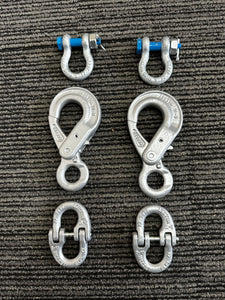 Each kit contains: 2 Hammerlocks, 2 Eye Hooks with Latch Hammerlock size: 8mm WLL 2,500kg, Breaking Force 10,000kg Eye Sling Hook size: 6mm WLL 1,400kg, Breaking Force 5,600kg, and 2 shackles. Can be used together with BOTH Chain 4177-25 and 4177-35. This setup suits a Trailer with an ATM up to 3700kg (perfectly with 2500kg and 3500kg).